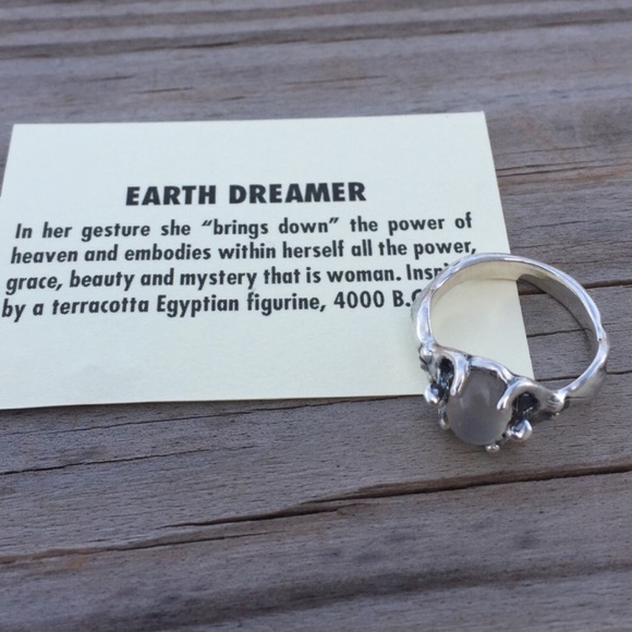Egyptian Moon Goddess ring .925 Sterling Silver w/ genuine Moonstone made in USA - Picture 9 of 13